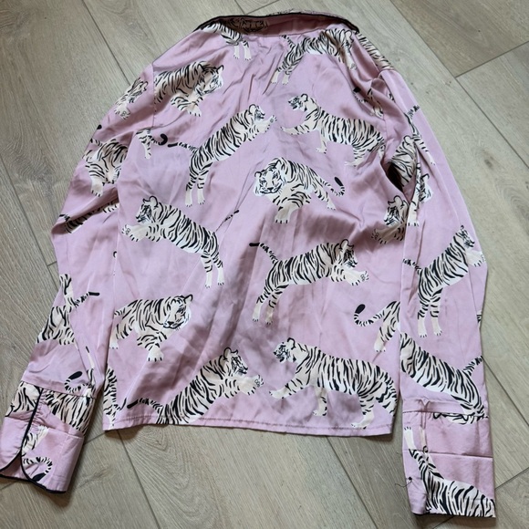 Averie Sleep Safari Starry Nights Dalia Tiger-Print Pajama Top Satin Pink Small - Picture 6 of 6